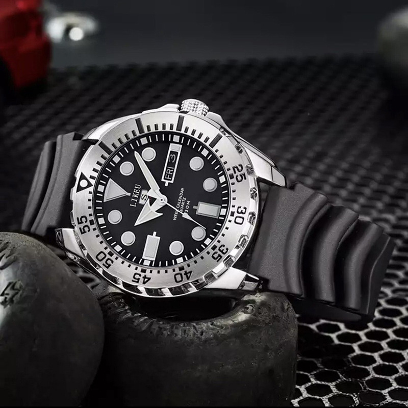 Stainless Steel No 5 Men's Lum - огляд і ціна Smartwatch Nexus